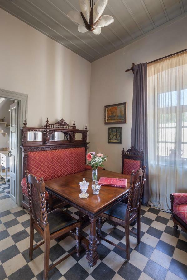 Dellagracia Mansion In Poseidonia Syros Villa Posidhonía Exteriör bild