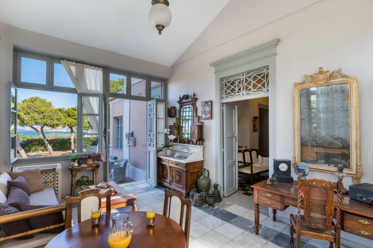 Dellagracia Mansion In Poseidonia Syros Villa Posidhonía Exteriör bild